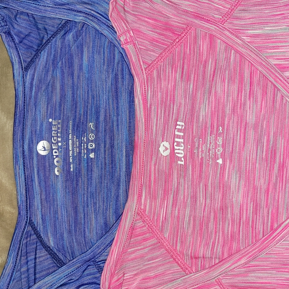Casual workout tops. 90 % polyester,  10% spandex - Picture 2 of 3